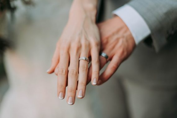 5 Things To Consider Before Proposing With Wedding Rings in Brisbane